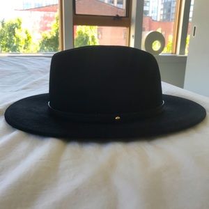 Black felt hat